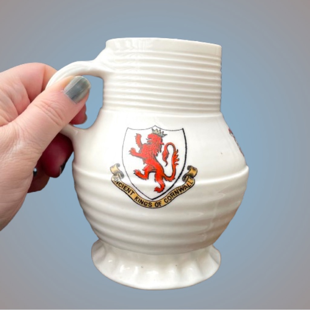 Vtg/antique W. H. Goss crested pottery Yarmouth jug Ancient Kings of Cornwall